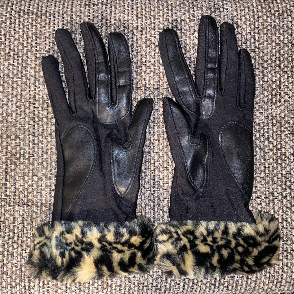 Black Cheetah Gloves